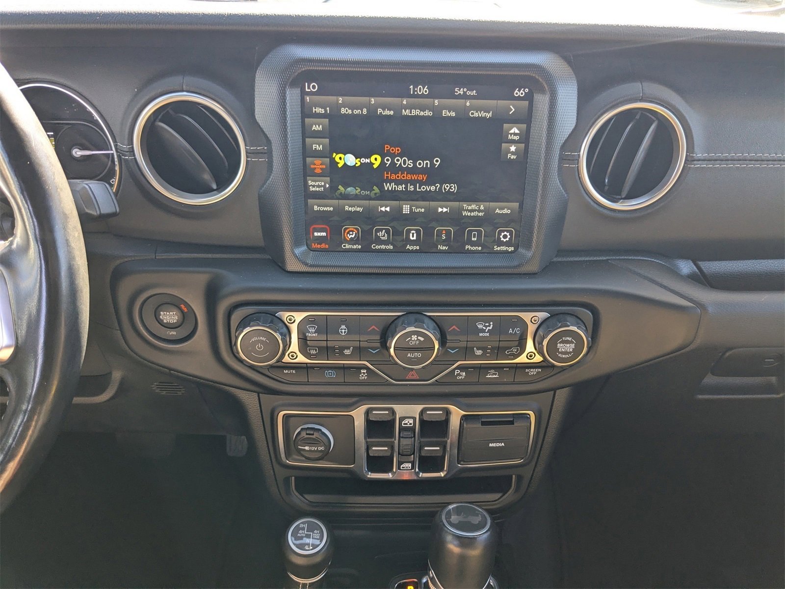 Used 2021 Jeep Wrangler Unlimited Sahara w/ Cold Weather Group image 19