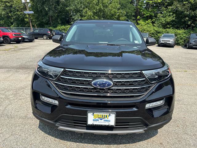 Certified 2023 Ford Explorer XLT w/ Equipment Group 202A AWD/4WD image 2