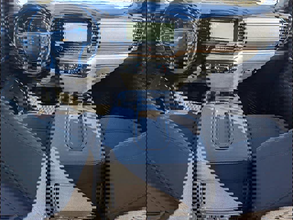 Used 2023 Chevrolet Silverado 1500 LT image 16