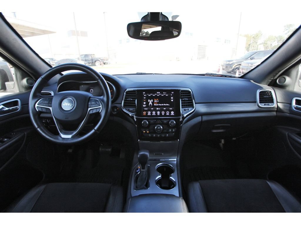 Used 2022 Jeep Grand Cherokee Laredo X RWD image 12