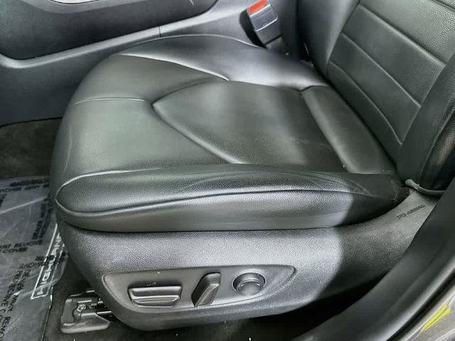 Used 2023 Toyota Highlander XLE FWD image 30
