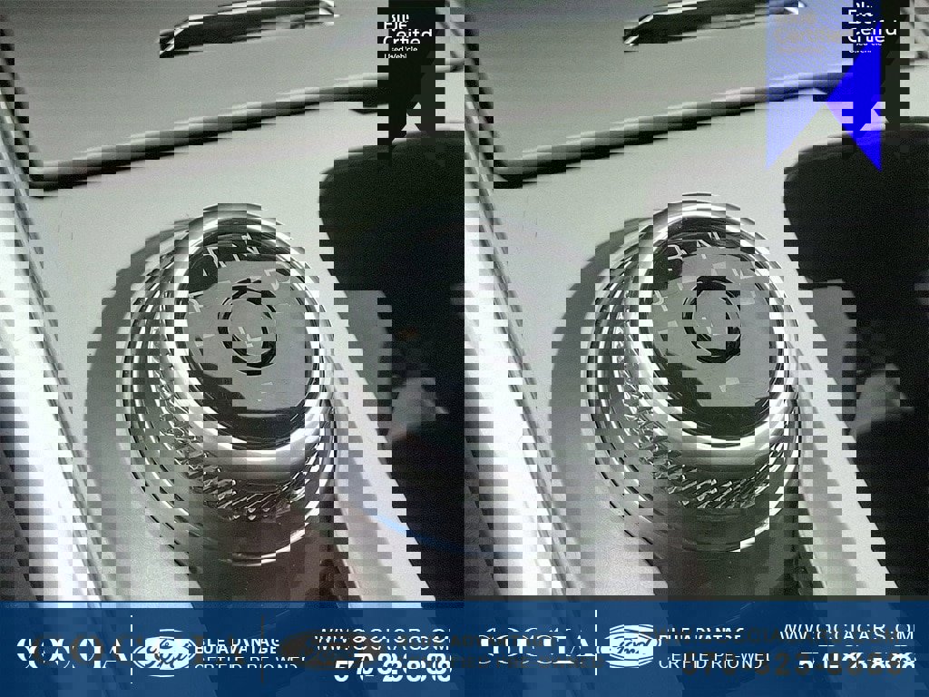 Certified 2022 Ford Explorer XLT w/ Equipment Group 202A image 16