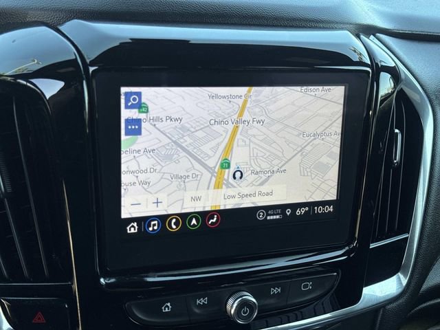 Used 2023 Chevrolet Traverse RS FWD image 11