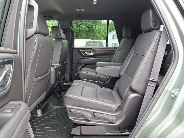 Used 2024 Chevrolet Tahoe Z71 w/ Luxury Package AWD/4WD image 11