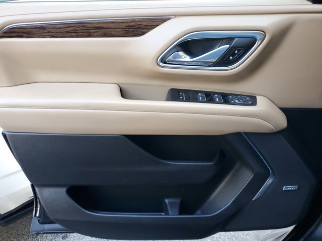 Used 2023 Chevrolet Suburban Premier image 11