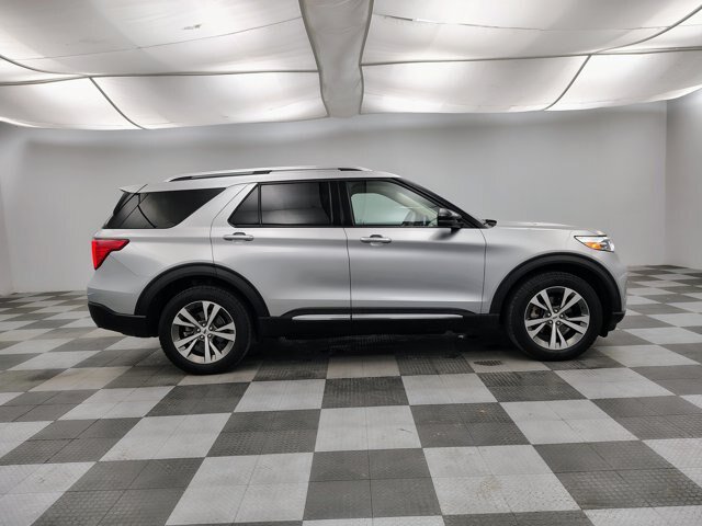Certified 2020 Ford Explorer Platinum w/ Premium Technology Package AWD/4WD image 13