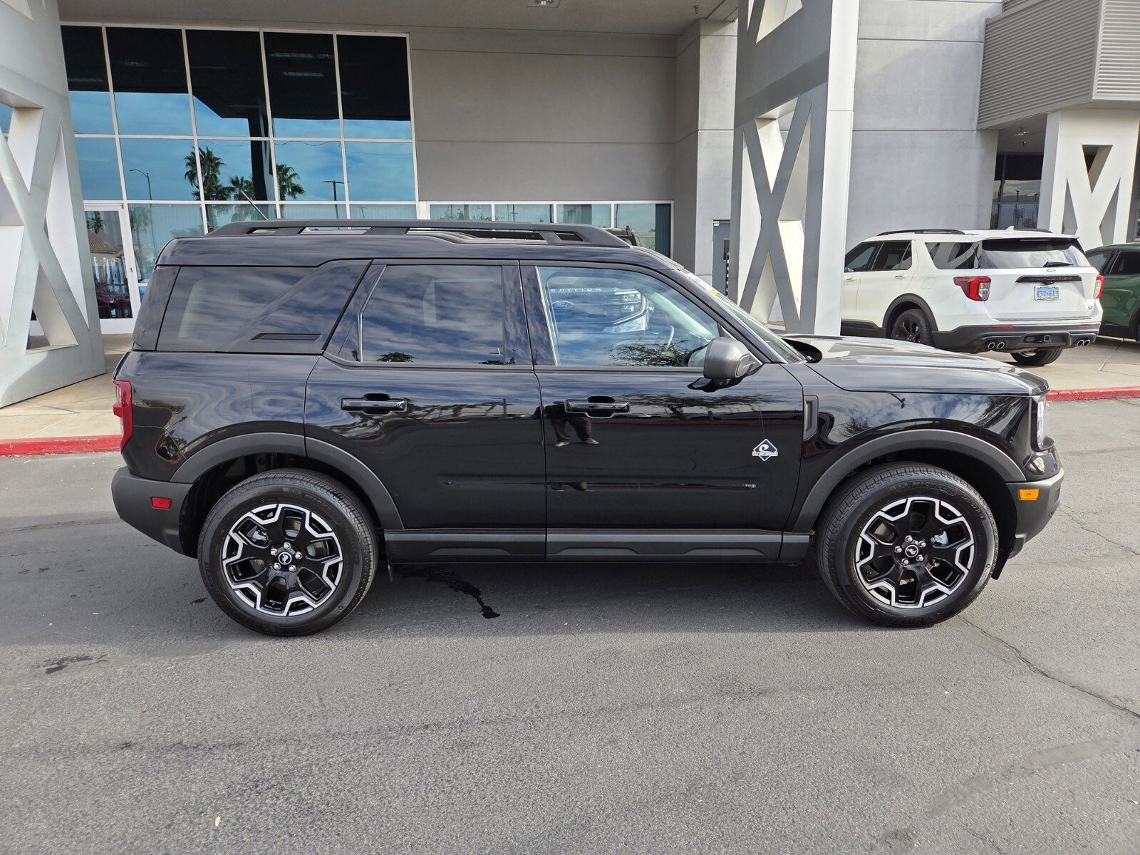 Certified 2025 Ford Bronco Sport Outer Banks w/ Outer Banks Tech Package+ image 6