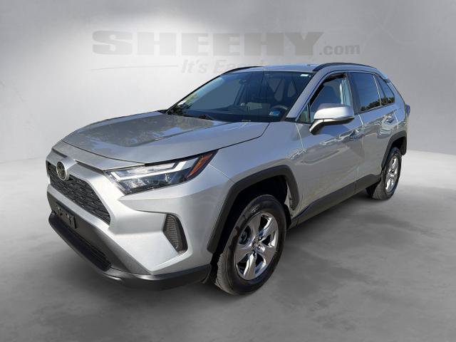 Used 2025 Toyota RAV4 XLE AWD/4WD image 17