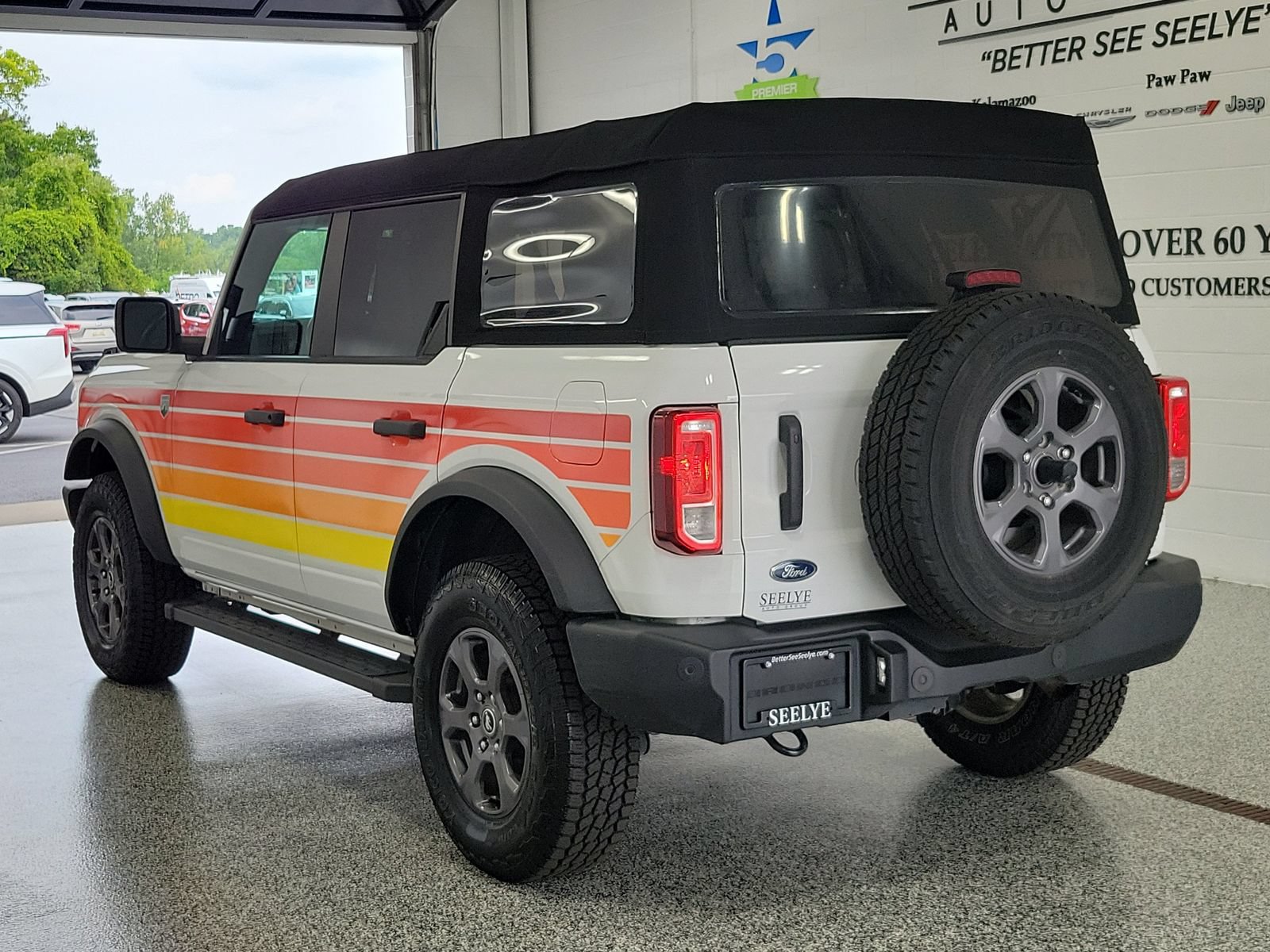 Certified 2024 Ford Bronco Big Bend AWD/4WD image 3