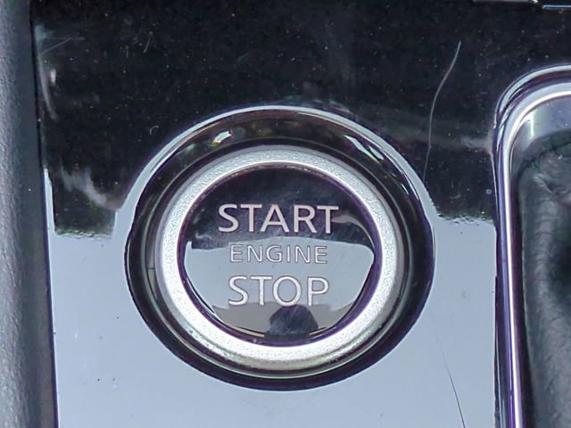 Used 2021 Nissan Kicks SR w/ SR Premium Package image 28