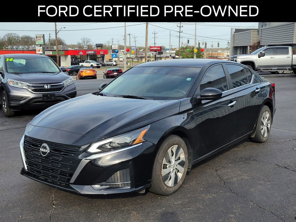 Used 2023 Nissan Altima 2.5 S image 2