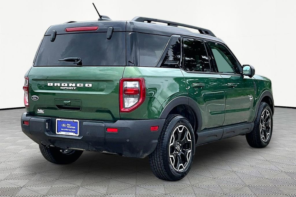 Certified 2025 Ford Bronco Sport Outer Banks w/ Outer Banks Tech Package+ AWD/4WD image 2