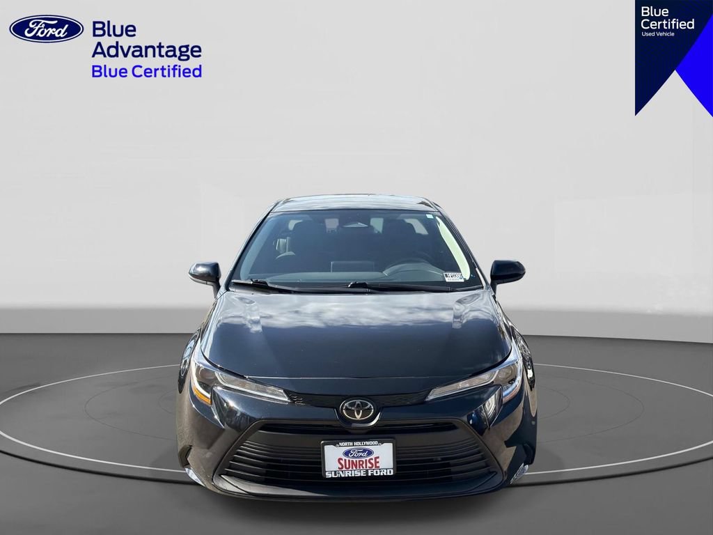 Used 2025 Toyota Corolla LE FWD image 3