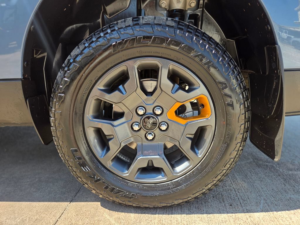 Certified 2024 Ford Maverick Tremor w/ Tremor Off-Road Package AWD/4WD image 33