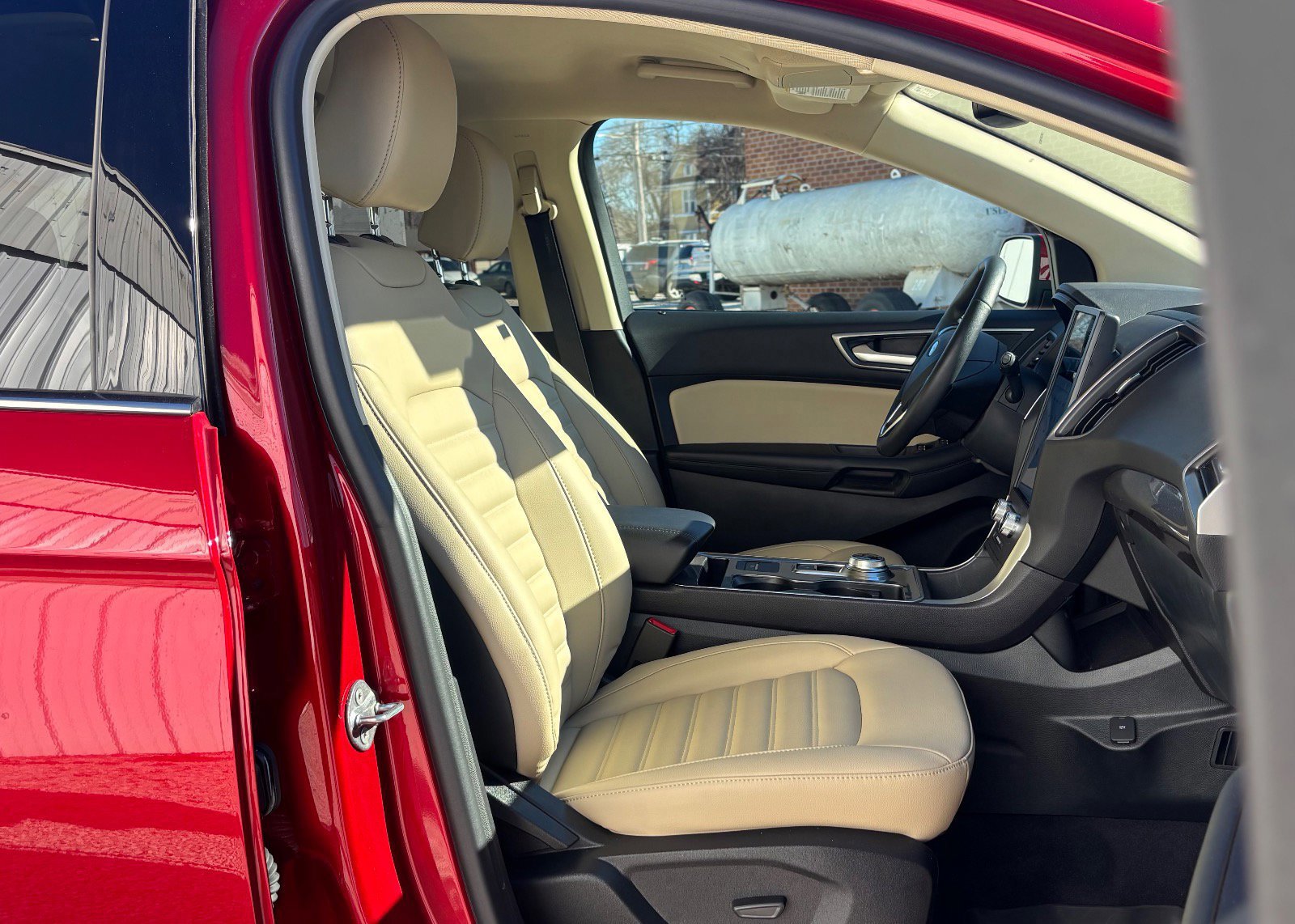 Certified 2024 Ford Edge SEL w/ Convenience Package image 25