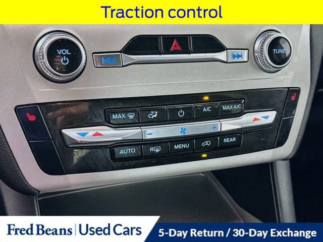 Certified 2023 Ford Explorer XLT w/ Class IV Trailer Tow Package AWD/4WD image 19