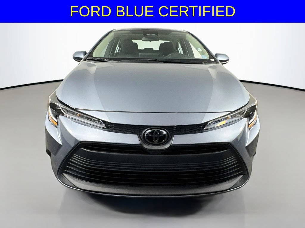 Used 2023 Toyota Corolla LE FWD image 3