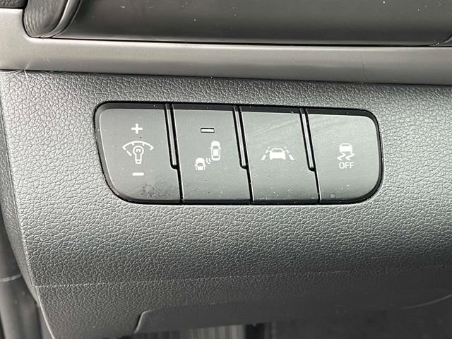 Used 2020 Hyundai Elantra Limited w/ Cargo Package (C1) image 15
