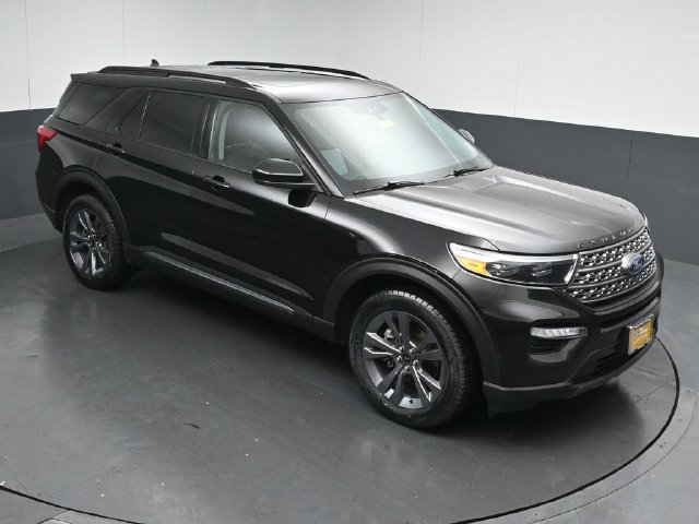 Certified 2024 Ford Explorer XLT w/ Equipment Group 202A AWD/4WD image 46