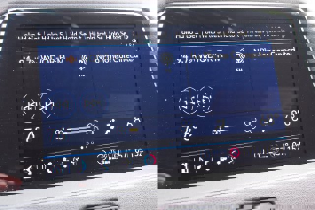 Used 2023 Cadillac XT4 Luxury w/ Cold Weather Package image 27