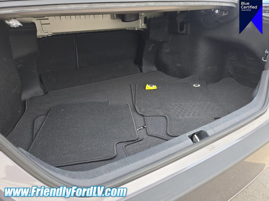 Used 2021 Toyota Camry SE w/ Carpet Mat Package (TMS) FWD image 17