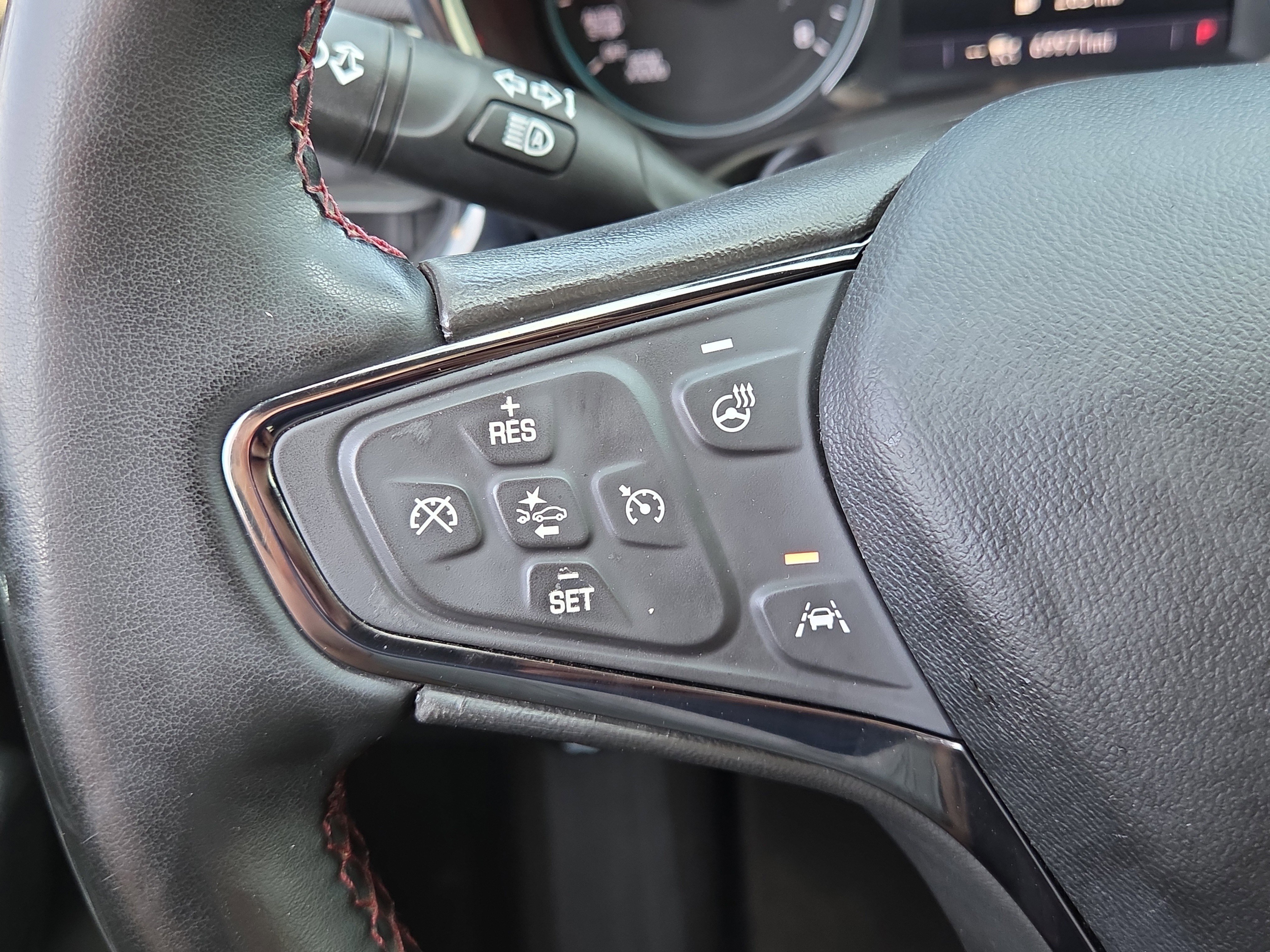 Used 2023 Chevrolet Equinox RS w/ RS Leather Package FWD image 19