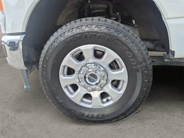Certified 2023 Ford F350 XLT AWD/4WD image 9
