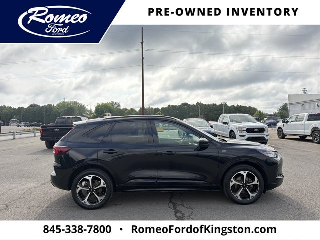 Certified 2023 Ford Escape ST-Line Select w/ Tech Pack #2 AWD/4WD image 4