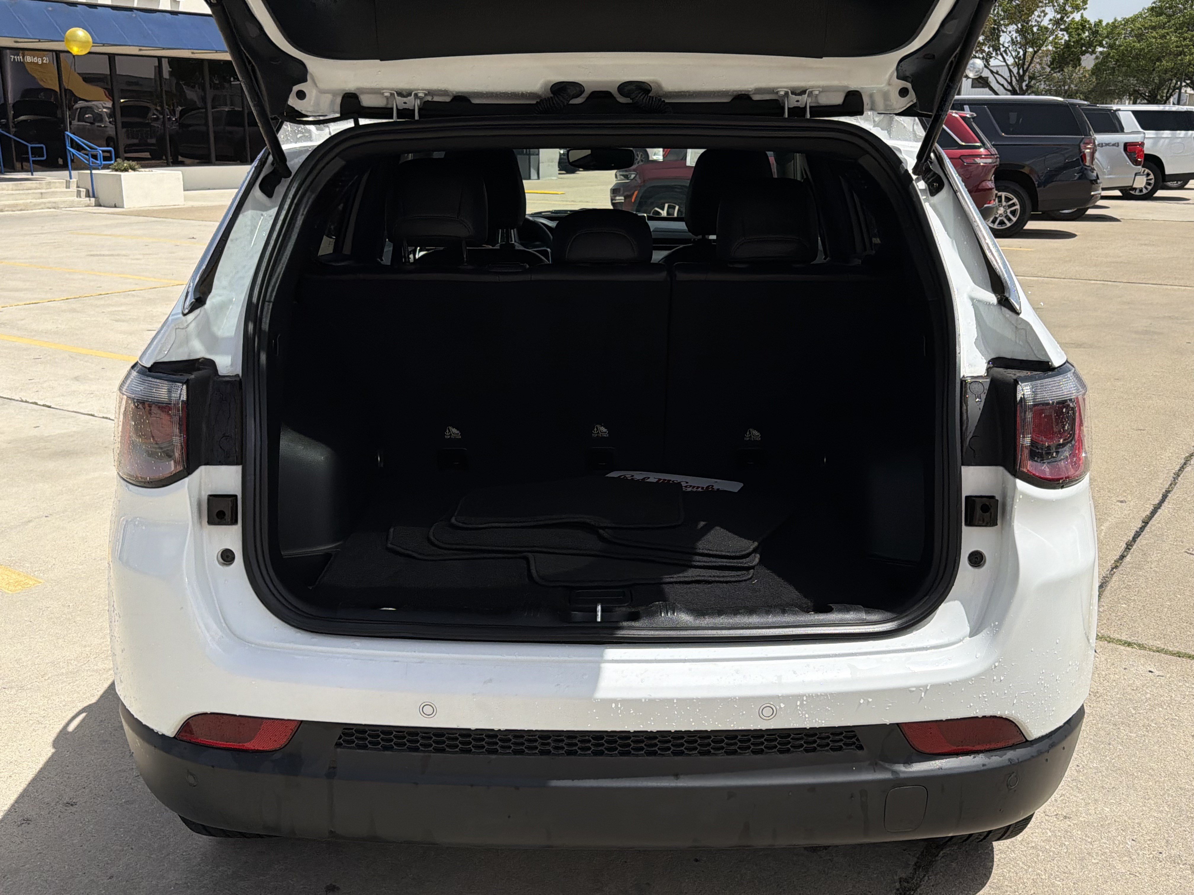 Used 2025 Jeep Compass Limited AWD/4WD image 9