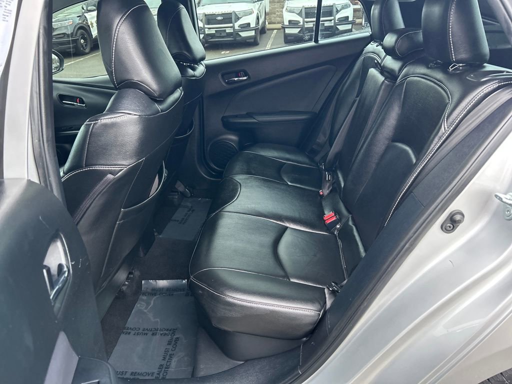 Used 2022 Toyota Prius LE image 9