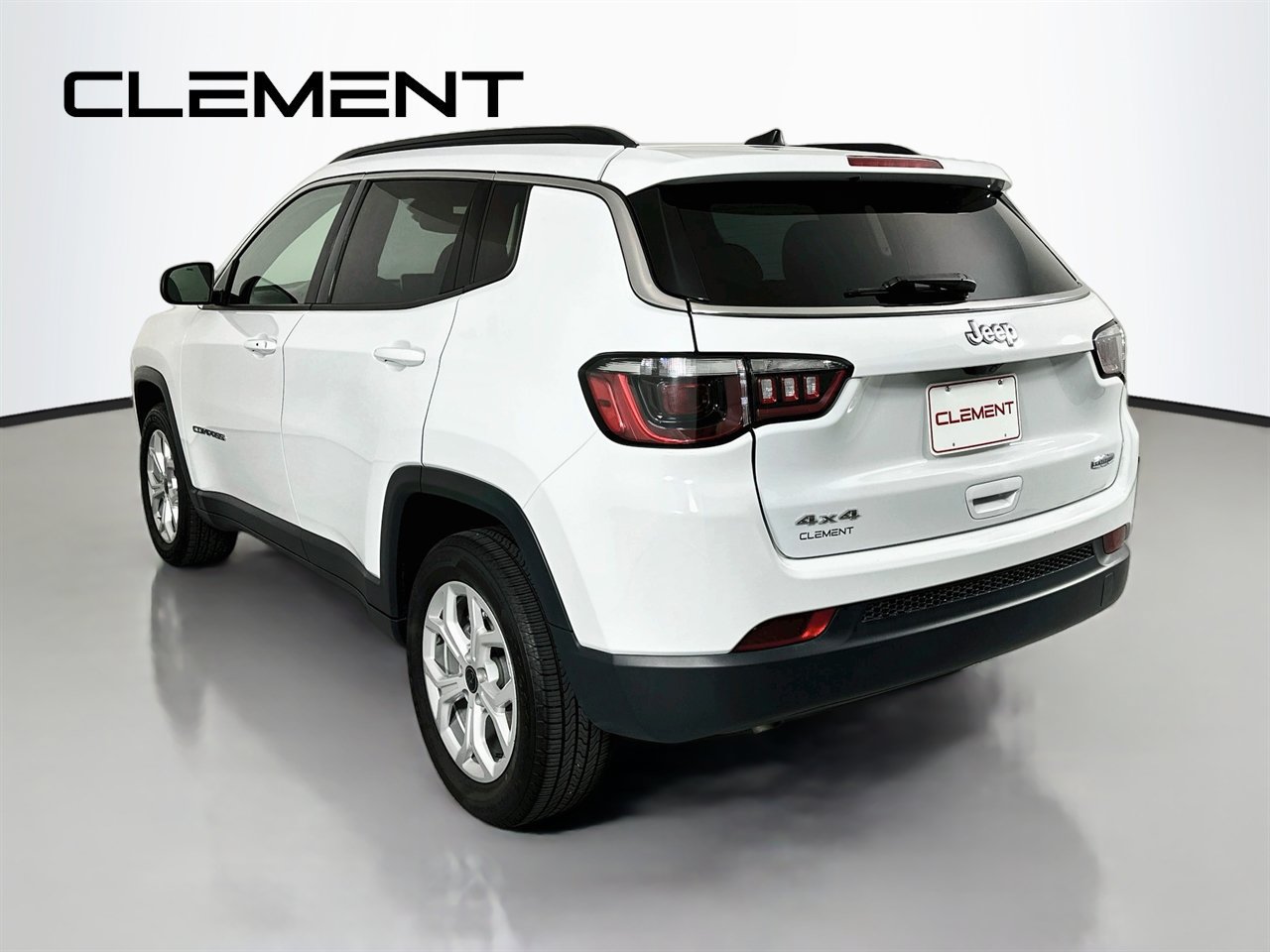 Used 2025 Jeep Compass Latitude AWD/4WD image 10
