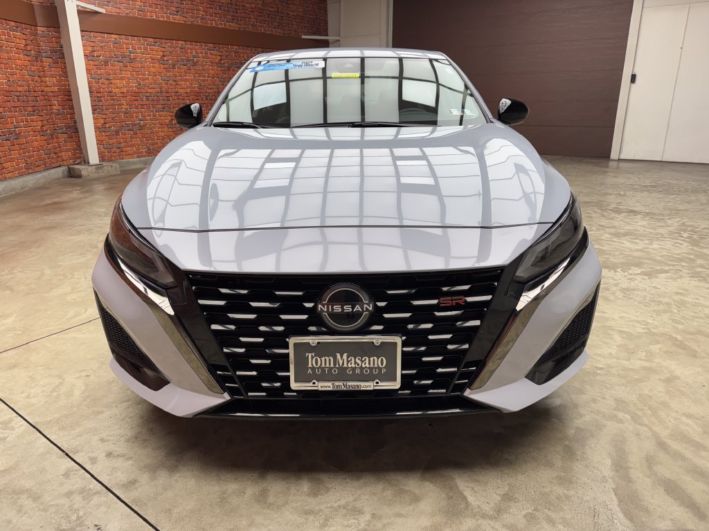 Used 2023 Nissan Altima 2.5 SR FWD image 7
