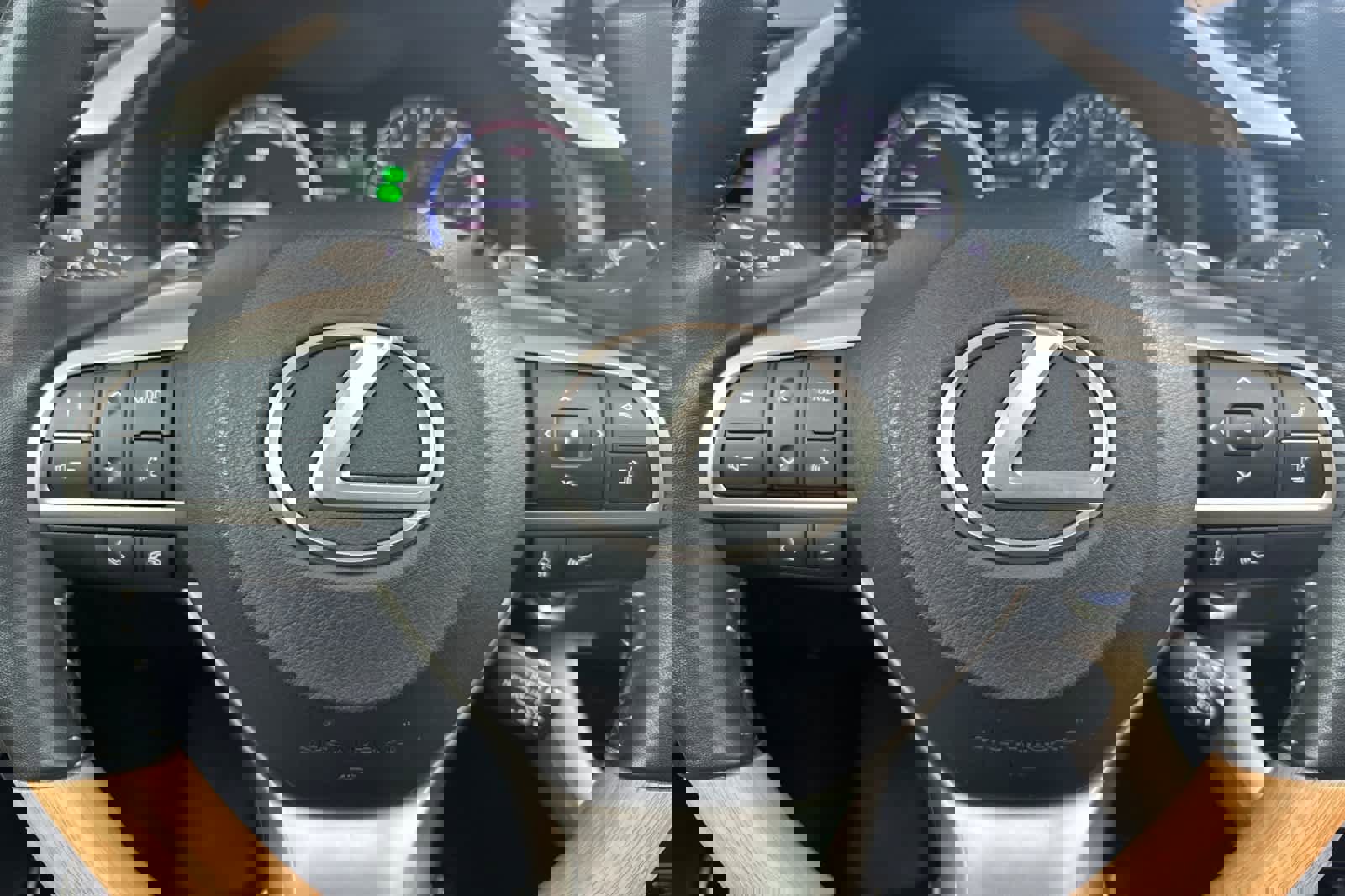 Used 2022 Lexus RX 450h AWD w/ Premium Package image 24