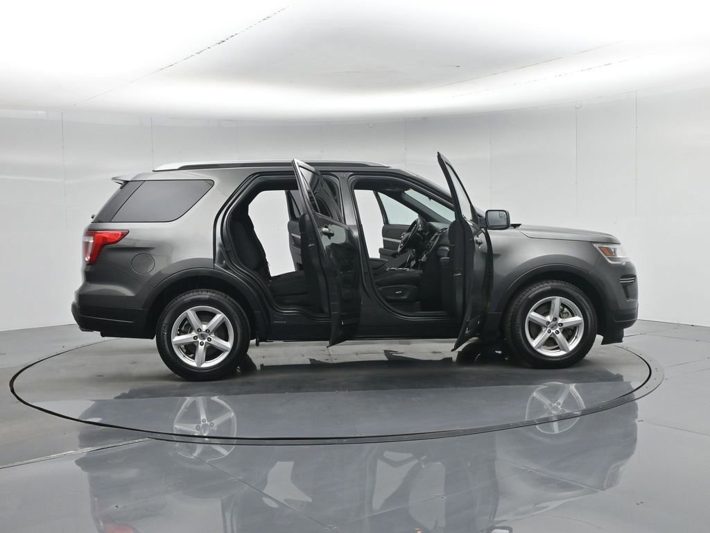 Certified 2018 Ford Explorer XLT image 34