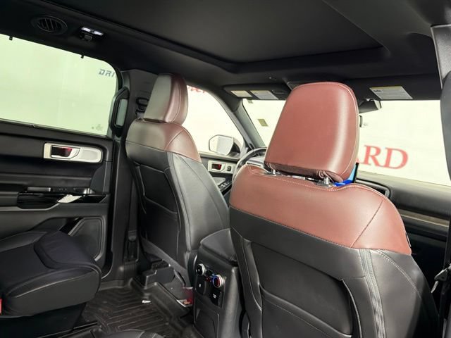 Certified 2023 Ford Explorer Platinum w/ Technology Package AWD/4WD image 19