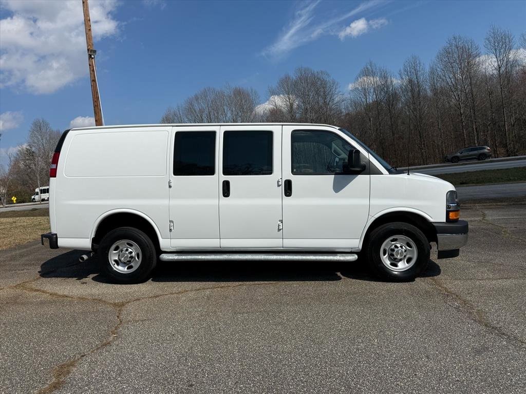 Used 2024 Chevrolet Express 2500 Work Van w/ Driver Convenience Package image 3