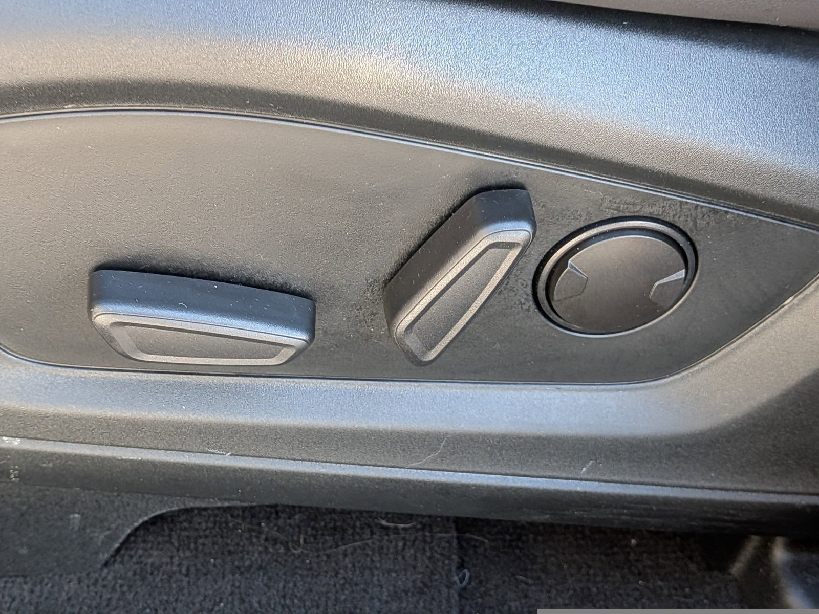 Certified 2022 Ford Explorer XLT w/ Equipment Group 202A image 23