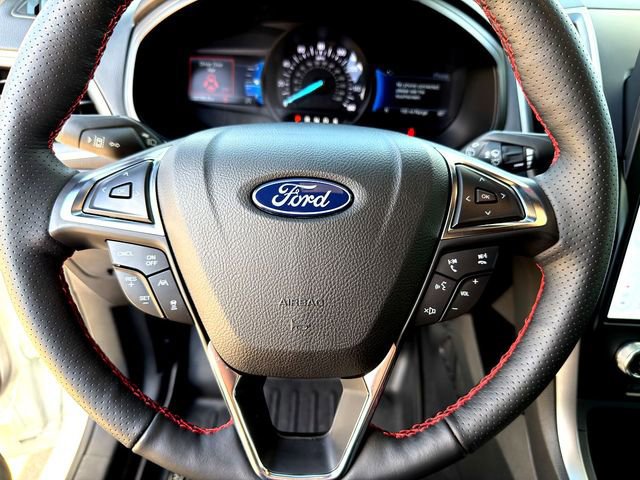 Certified 2022 Ford Edge ST-Line image 11