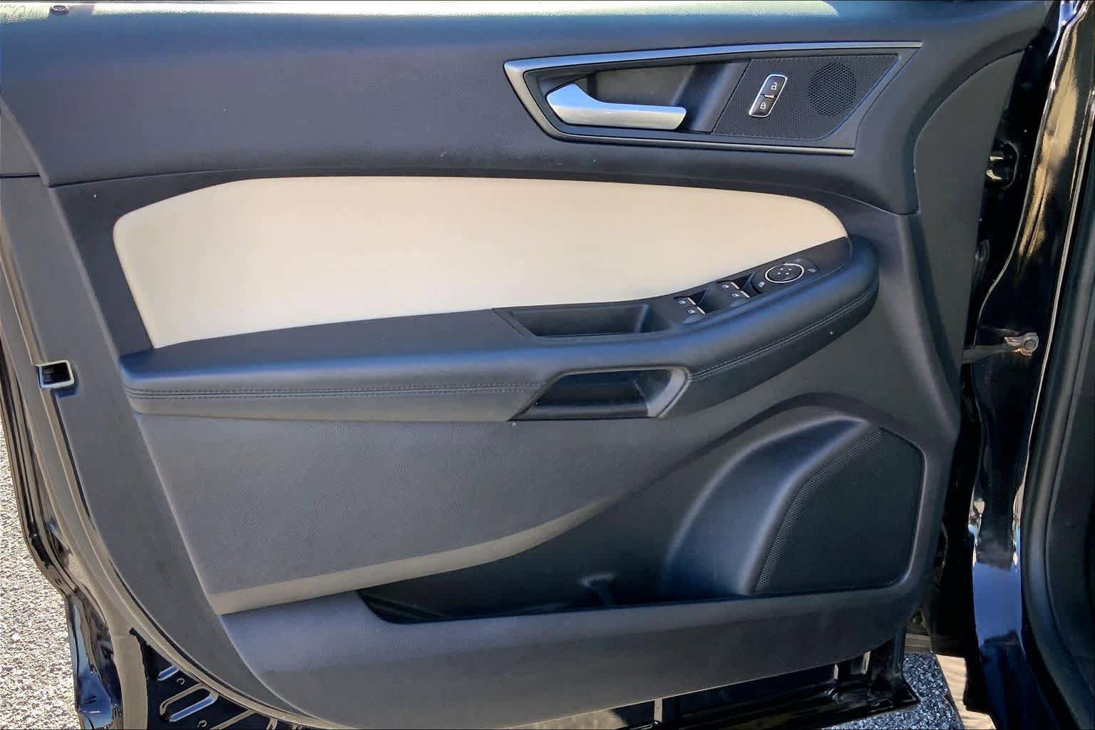 Certified 2019 Ford Edge SE FWD image 21