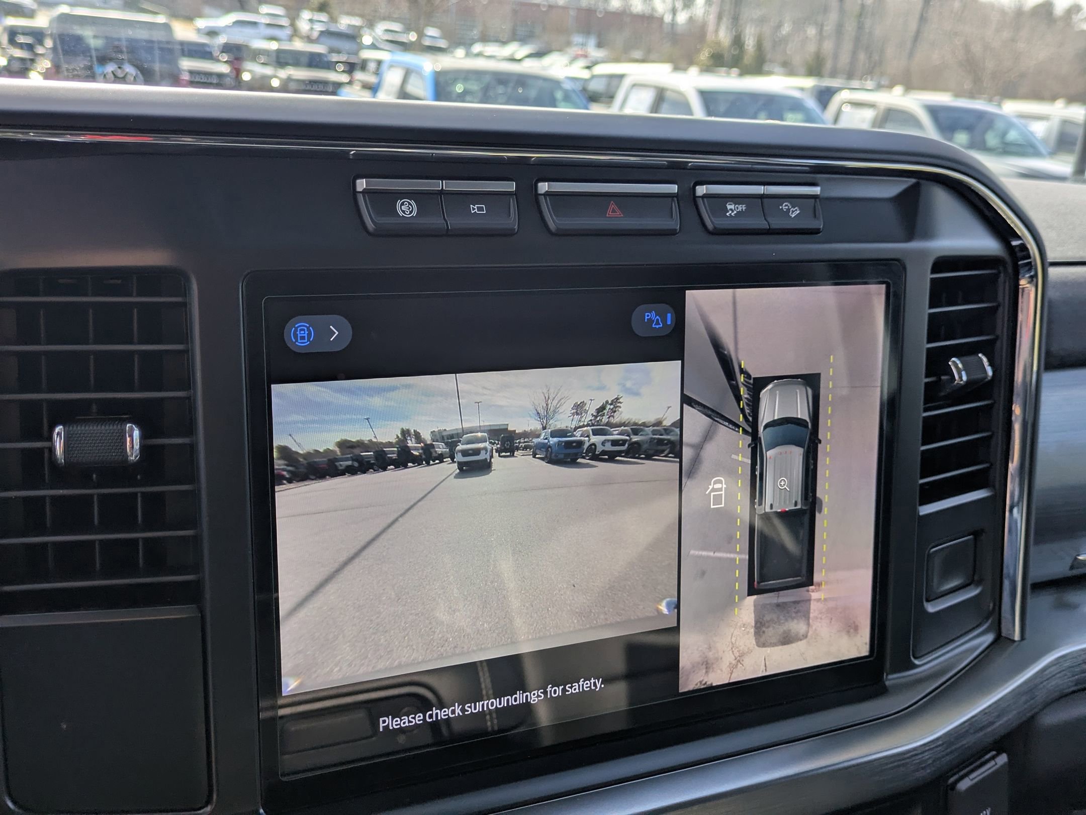 Certified 2024 Ford F350 Lariat w/ Chrome Package image 26