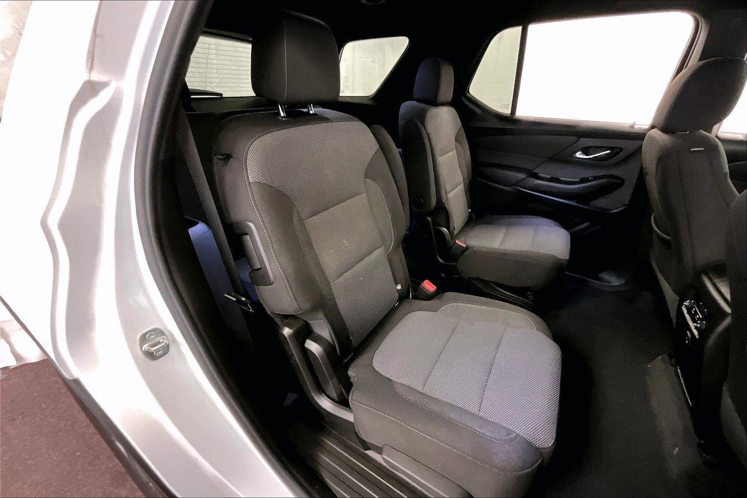 Used 2023 Chevrolet Traverse LT image 26