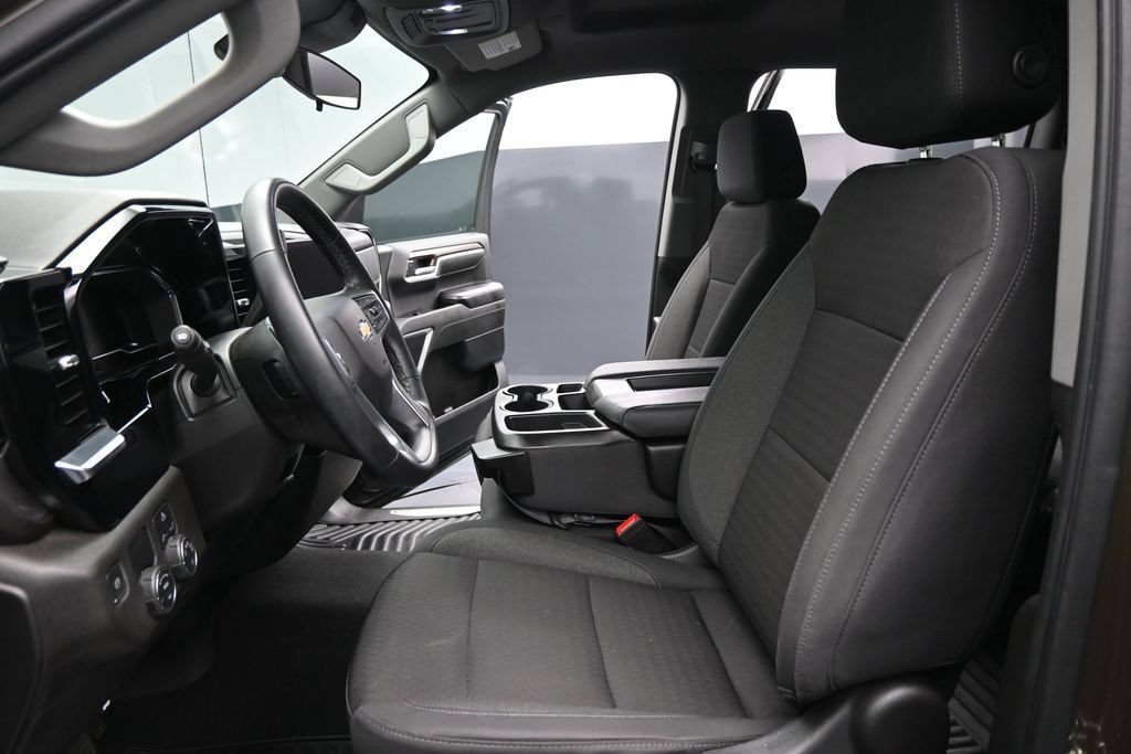 Used 2023 Chevrolet Silverado 1500 LT RWD image 10