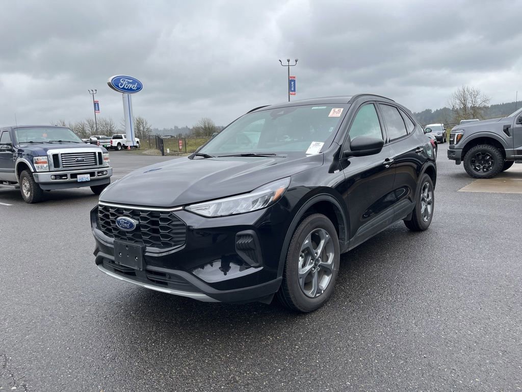 Certified 2025 Ford Escape ST-Line image 2