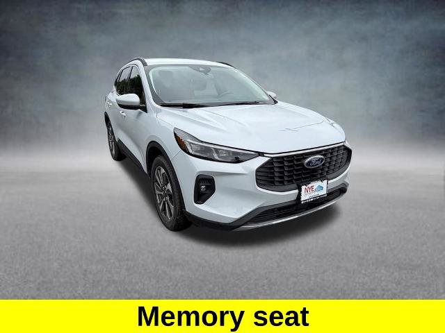 Certified 2025 Ford Escape Platinum AWD/4WD image 8