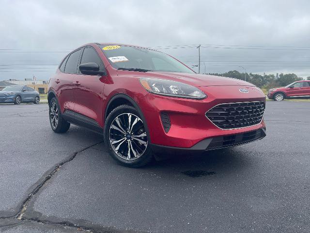 Certified 2022 Ford Escape SE w/ SE Sport Appearance Package FWD image 3