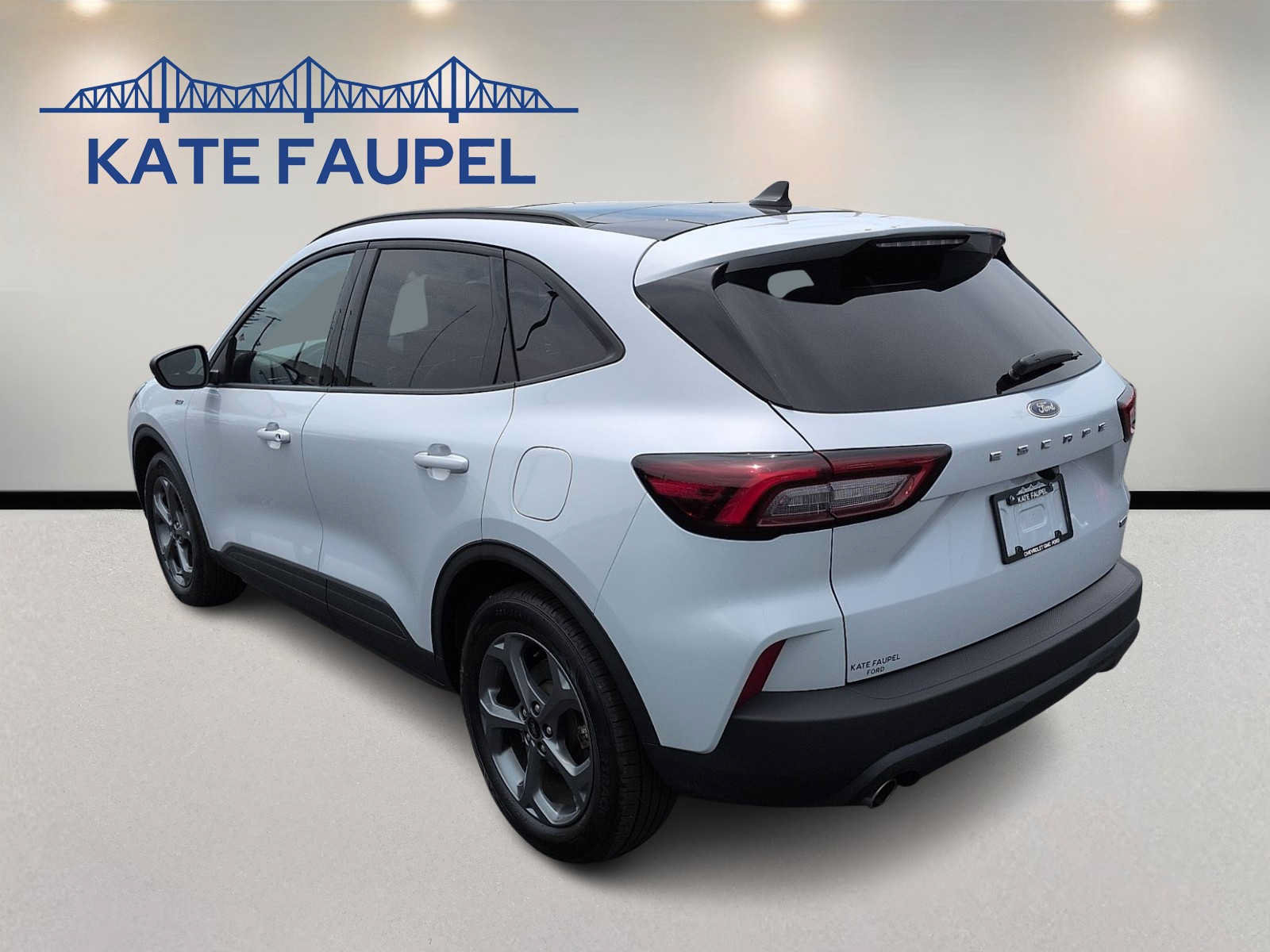 Certified 2025 Ford Escape ST-Line w/ Equipment Group 301A FWD image 5