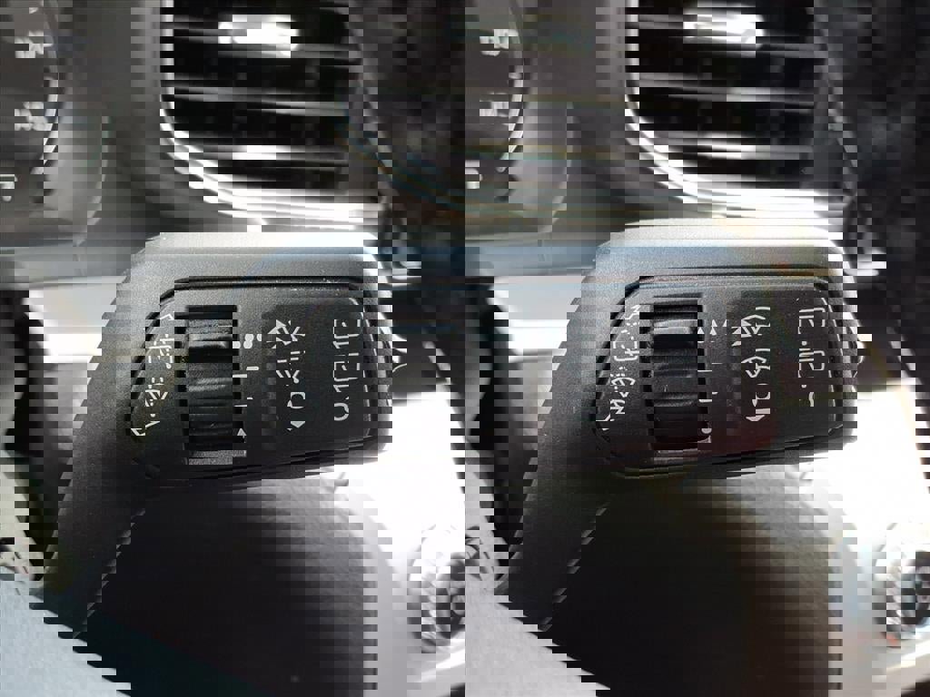 Certified 2023 Ford Explorer XLT w/ Equipment Group 202A image 27