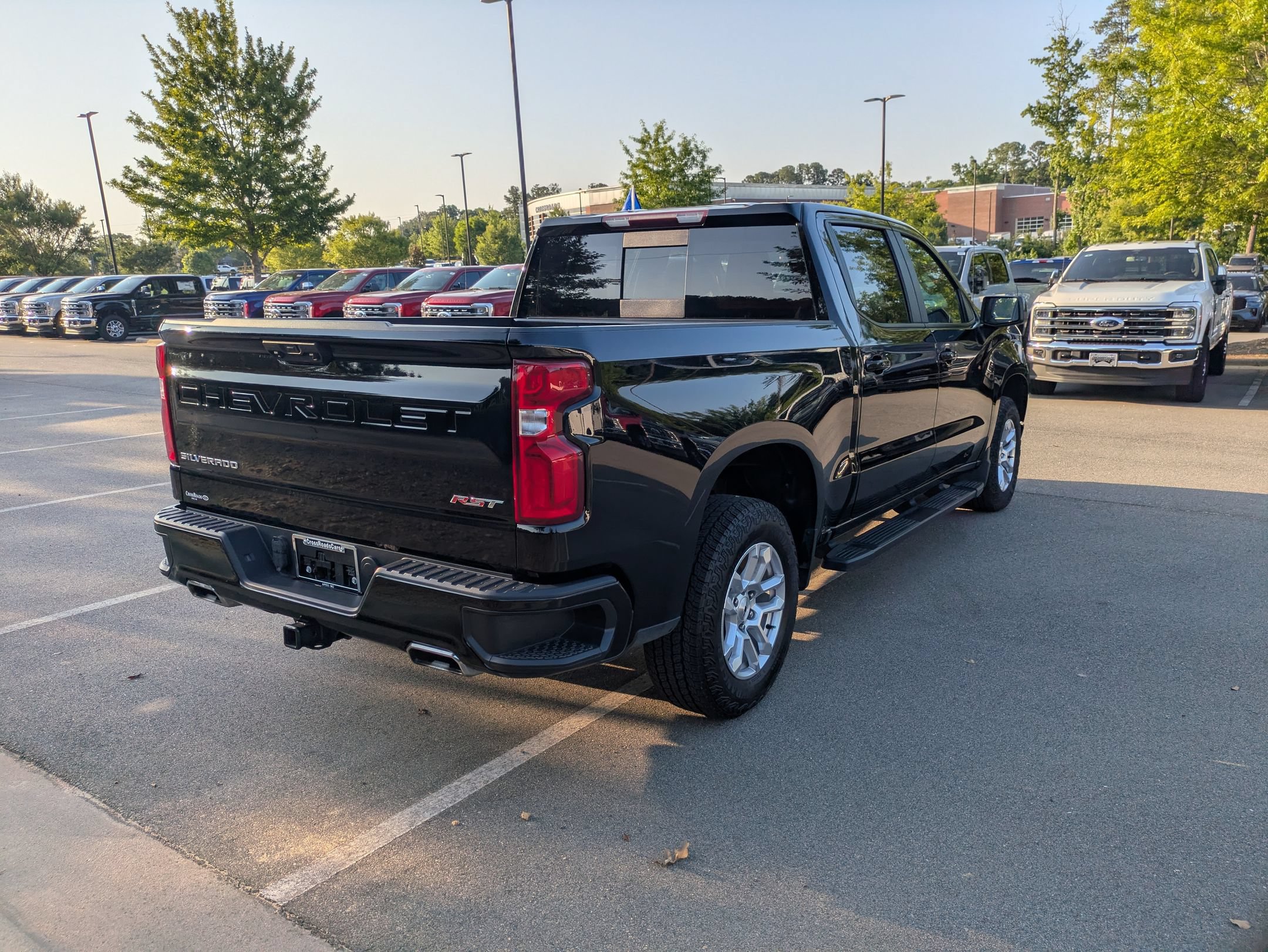 Used 2023 Chevrolet Silverado 1500 RST w/ Convenience Package II AWD/4WD image 4
