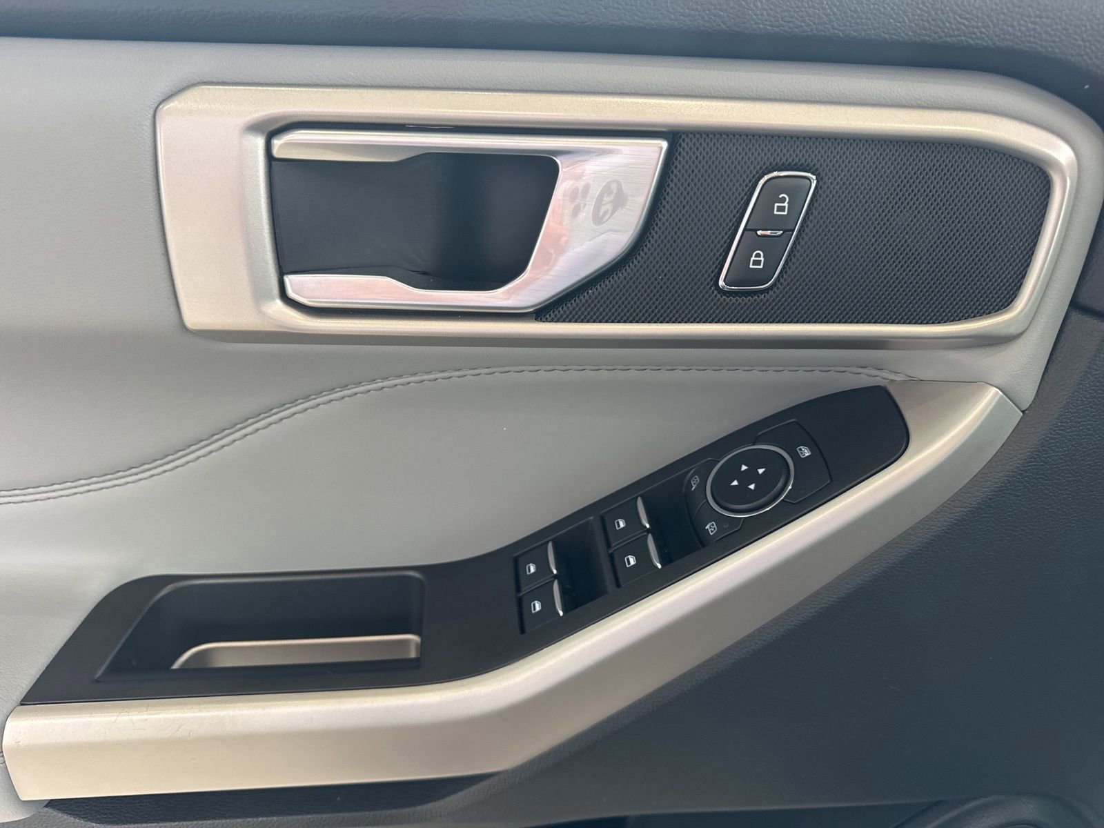 Certified 2023 Ford Explorer XLT w/ Equipment Group 202A image 26