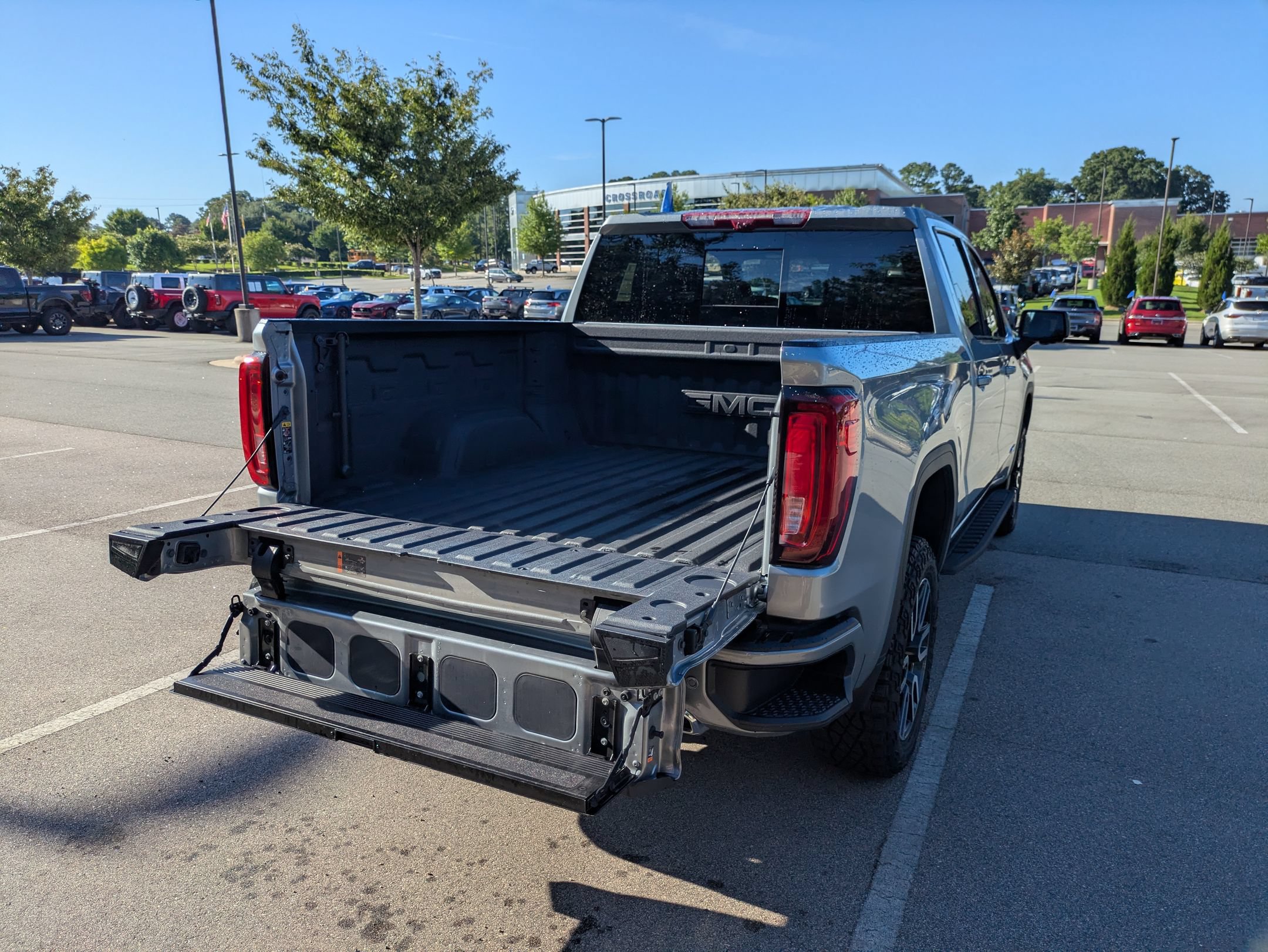 Used 2025 GMC Sierra 1500 AT4 w/ AT4 Premium Package AWD/4WD image 35